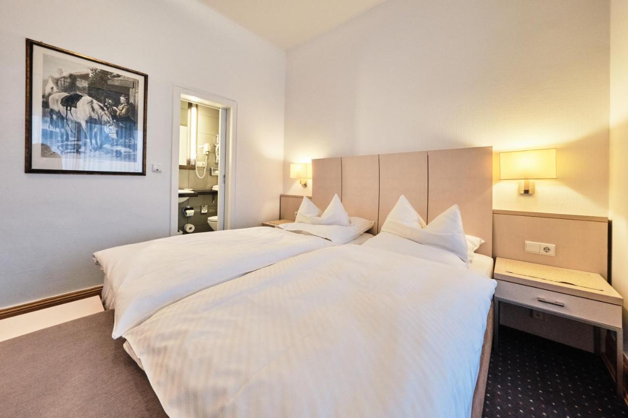 Hotel Haus Berlin Bonn Bagian luar foto